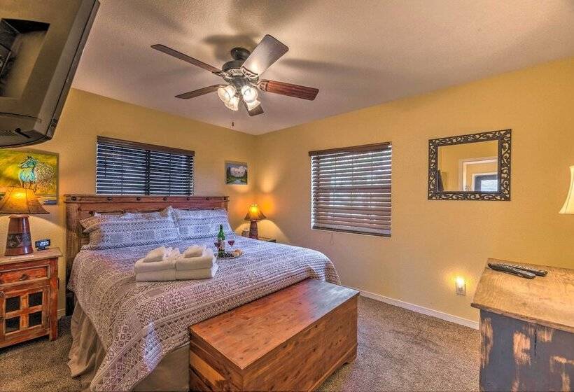 Ruidoso Cabin W/ Hot Tub & Mtn Views!