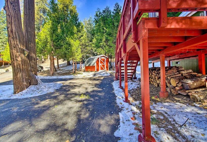 Running Springs Cabin W/ Deck + Forest Views