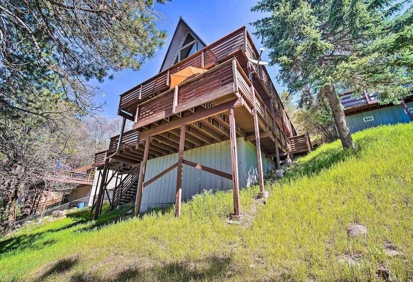 Running Springs Cabin W/ Large Deck + View!