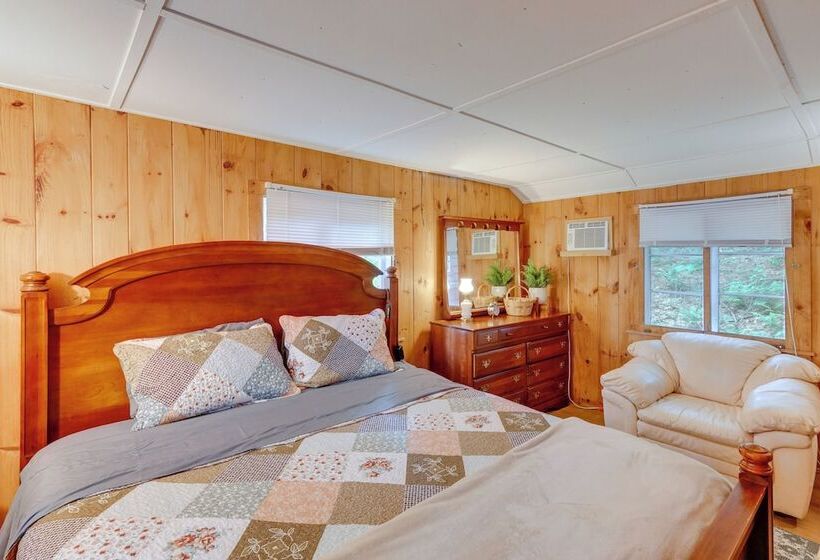 Rustic Berkshires Cottage At Lake Buel W/ Kayaks!