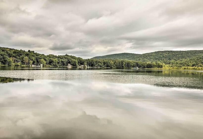 Rustic Berkshires Cottage At Lake Buel W/ Kayaks!