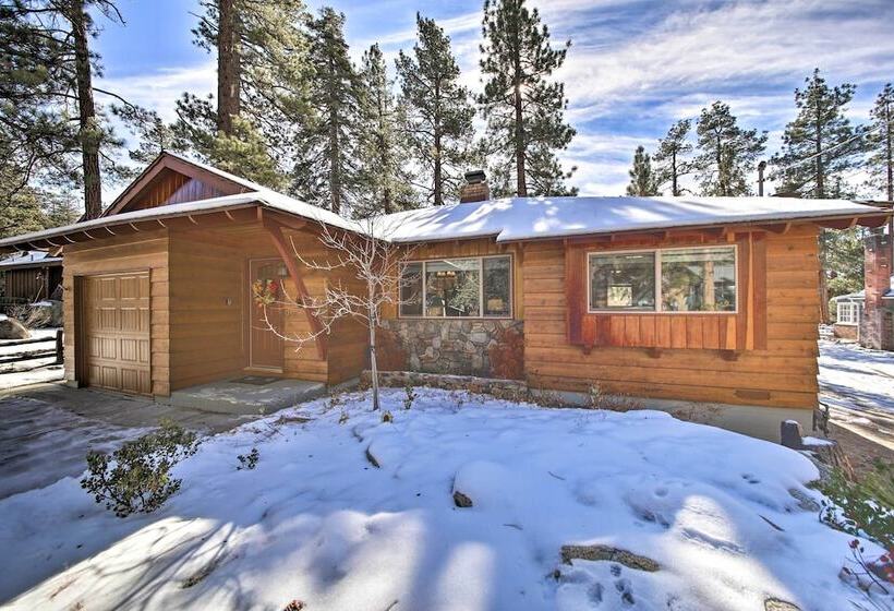 Walk To Lake: Rustic Home W/ Deck In Fawnskin