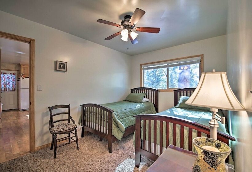 Walk To Lake: Rustic Home W/ Deck In Fawnskin