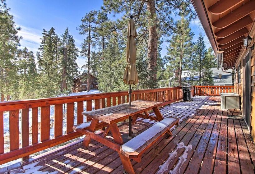 Walk To Lake: Rustic Home W/ Deck In Fawnskin