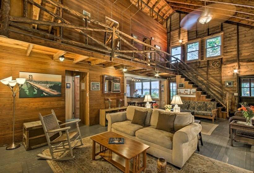 Rustic Lake House On Lake Champlain S Barney Point