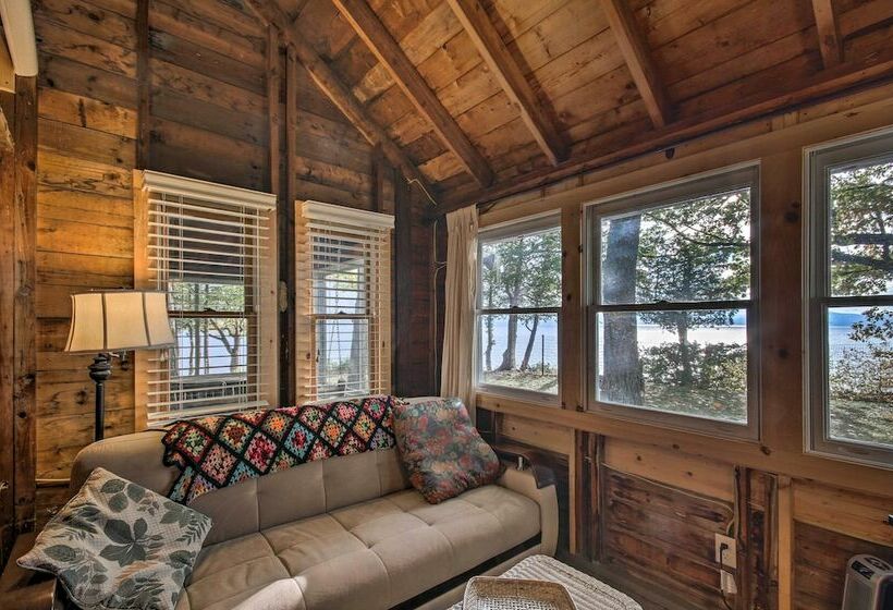 Rustic Lake House On Lake Champlain S Barney Point