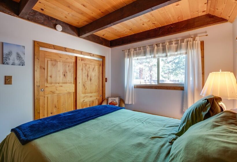 Rustic Tahoe Cabin W/ Pool Table: 11 Mi To Skiing!