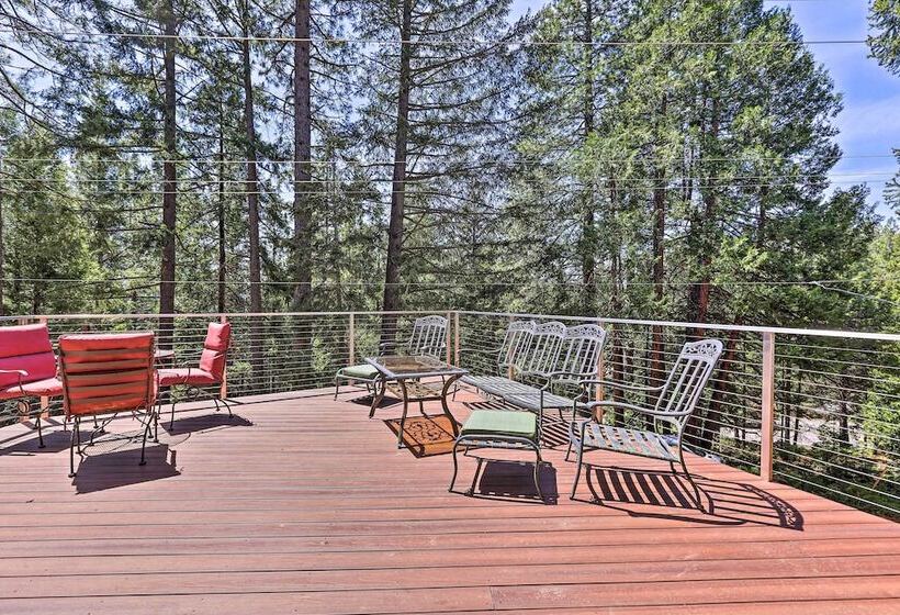 Rustic Retreat W/ Deck: Steps From Lake Almanor!