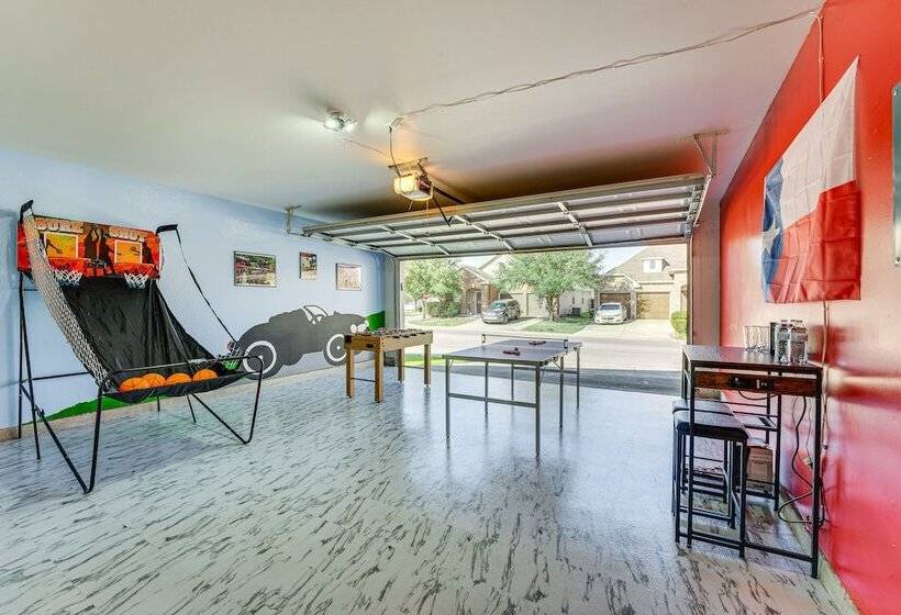 San Antonio Home W/ Game Room, 9 Mi To Seaworld!