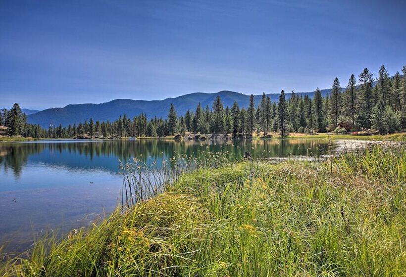 Scenic Riverfront Retreat W/ Hot Tub & Kayaks!