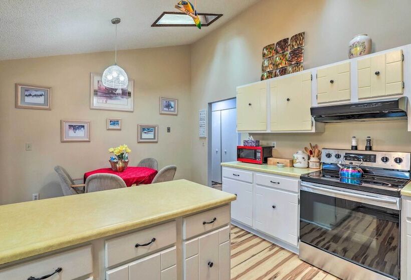 Scenic Woodland Park Cottage W/ Deck + Grill!