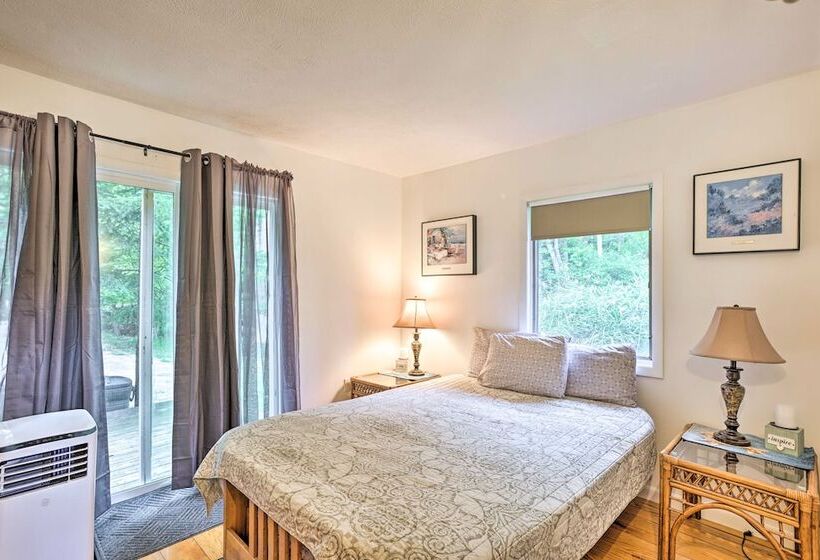 Secluded Bass Lake Cabin, 9 Mi. To Traverse City!