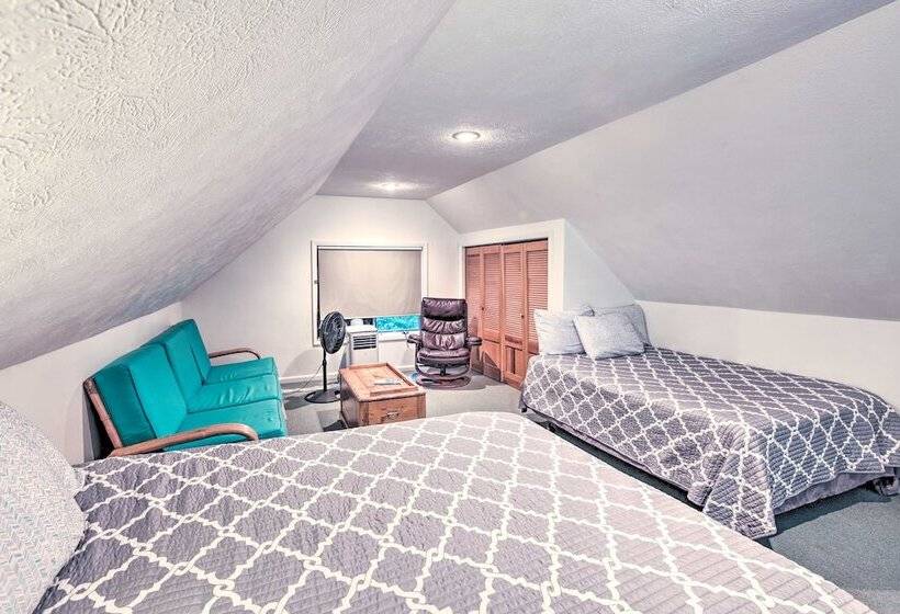 Secluded Bass Lake Cabin, 9 Mi. To Traverse City!