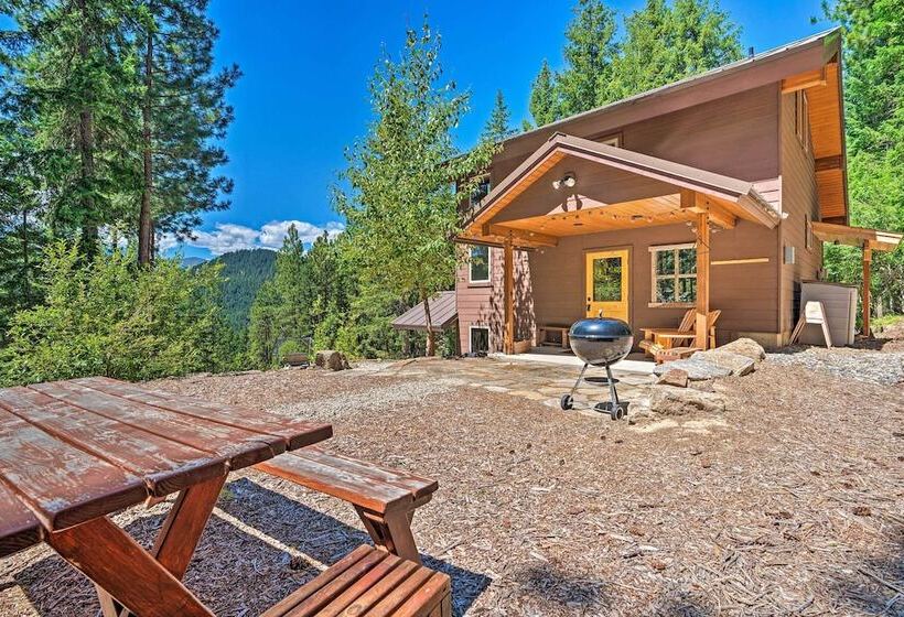 Private Leavenworth Cabin W/ Mtn Views & Fire Pit