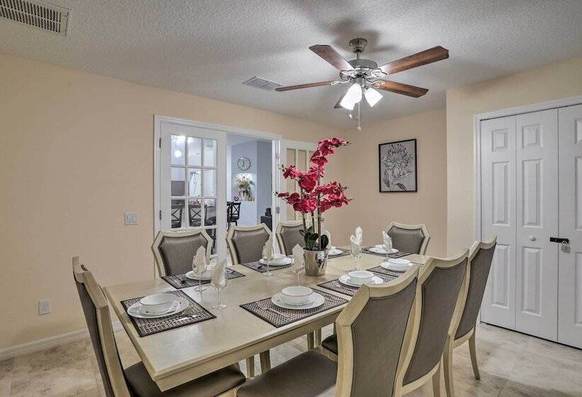 Seminole Home W/ Heated Pool + Spa ~ 4 Mi To Ocean
