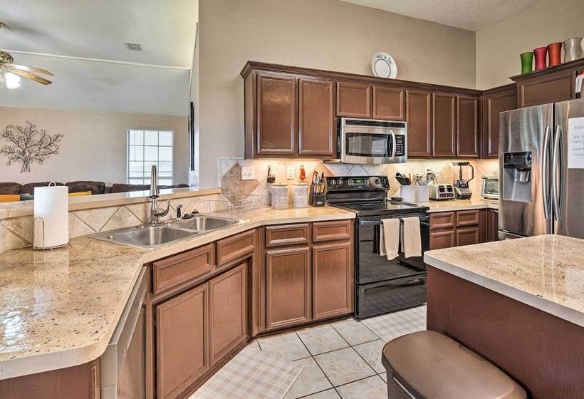 Spacious Killeen Home W/ Large Yard & Patio!