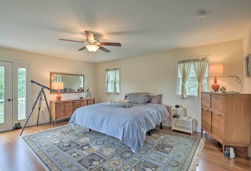 Spacious & Modern Ashley Falls Home On 1 Acre