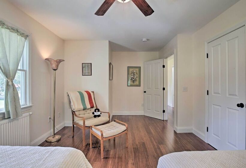 Spacious & Modern Ashley Falls Home On 1 Acre