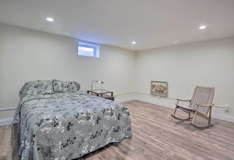 Spacious & Modern Ashley Falls Home On 1 Acre