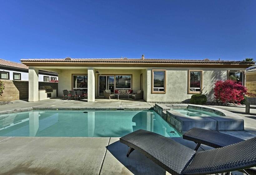 Spacious Palm Desert Home W/pool & Jacuzzi By Golf
