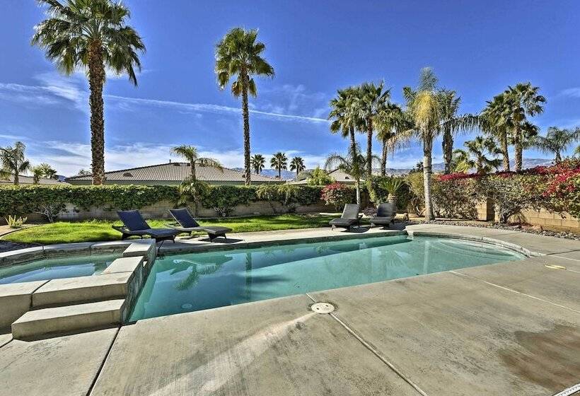 Spacious Palm Desert Home W/pool & Jacuzzi By Golf