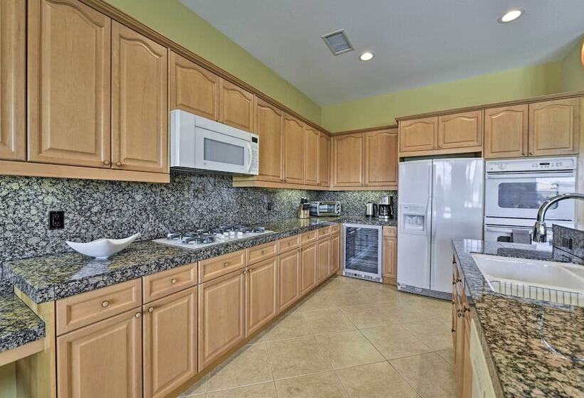 Spacious Palm Desert Home W/pool & Jacuzzi By Golf