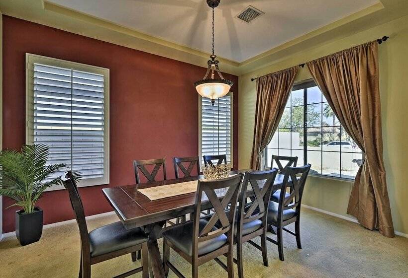 Spacious Palm Desert Home W/pool & Jacuzzi By Golf