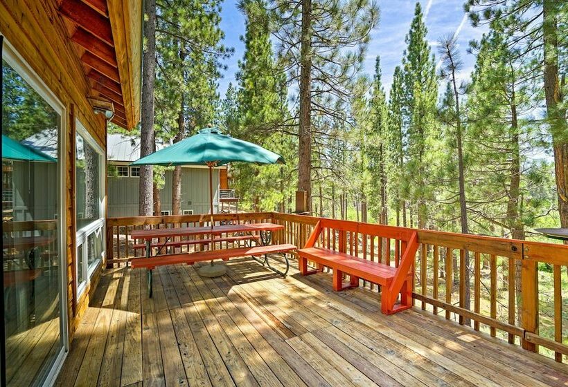 South Lake Tahoe Home W/ Deck: 4 Mi To Heavenly!