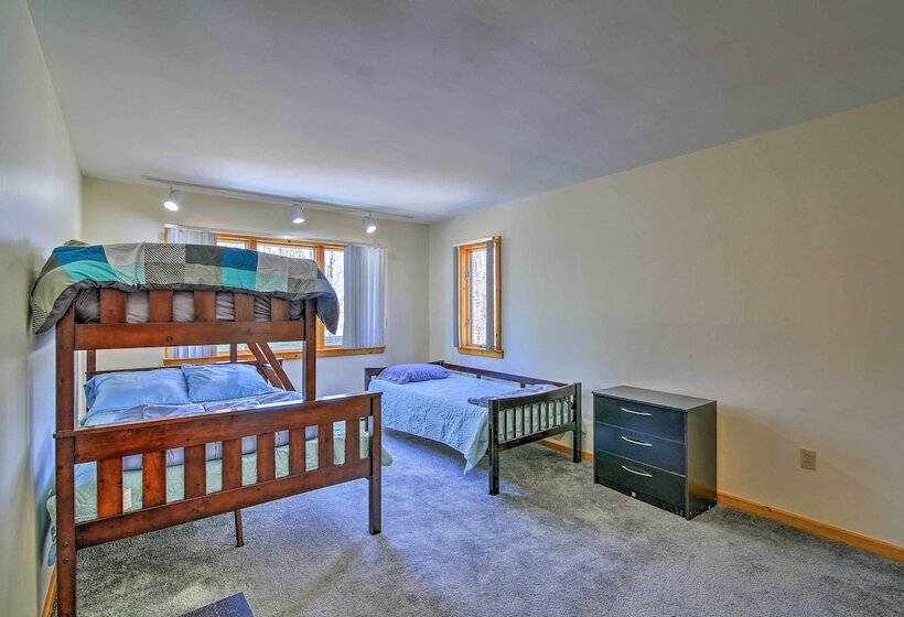 Wilmington Home W/ Game Room & Scenic Deck!