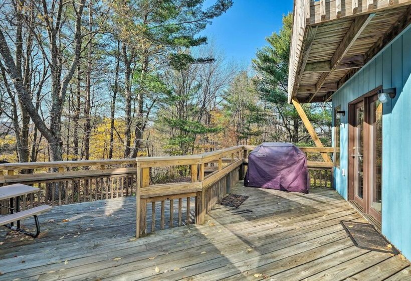 Wilmington Home W/ Game Room & Scenic Deck!