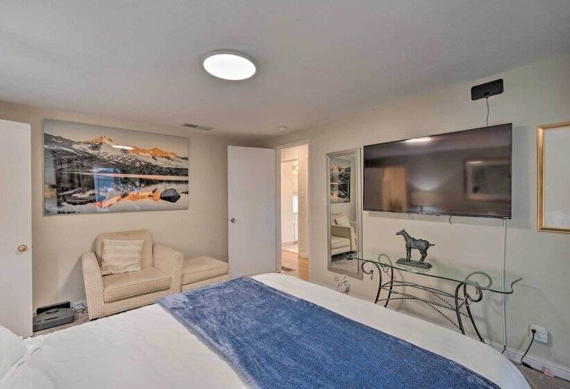 Spacious Wine Country Home: 1 Mi To Downtown Lodi!