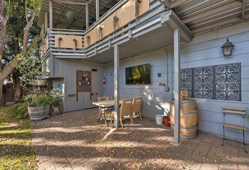 Spacious Wine Country Home: 1 Mi To Downtown Lodi!