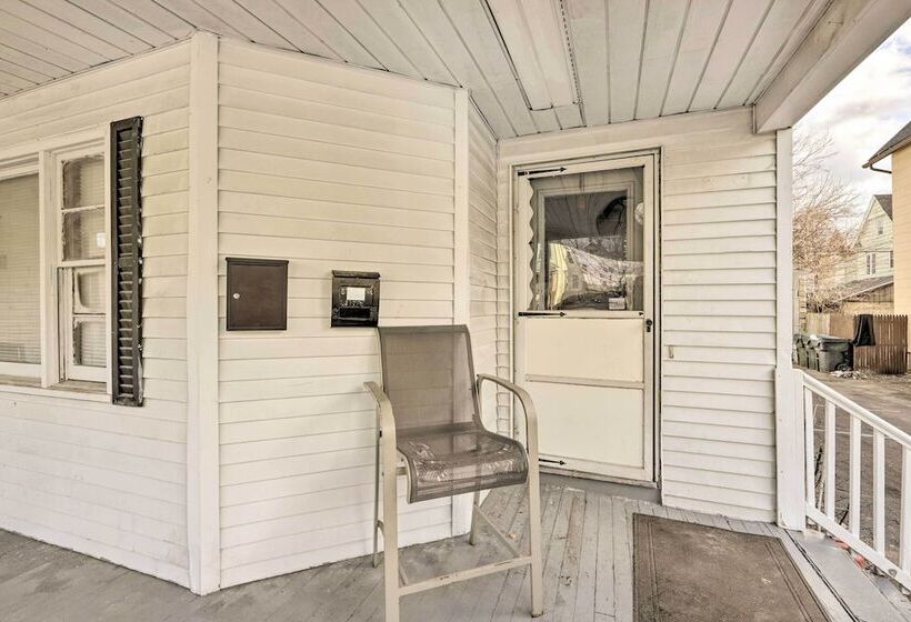 Springfield Vacation Rental: 1 Mi To Downtown