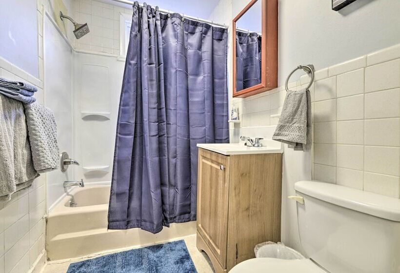 Springfield Vacation Rental: 1 Mi To Downtown