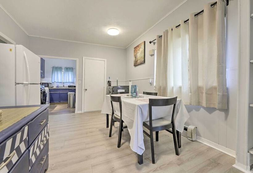 Springfield Vacation Rental: 1 Mi To Downtown