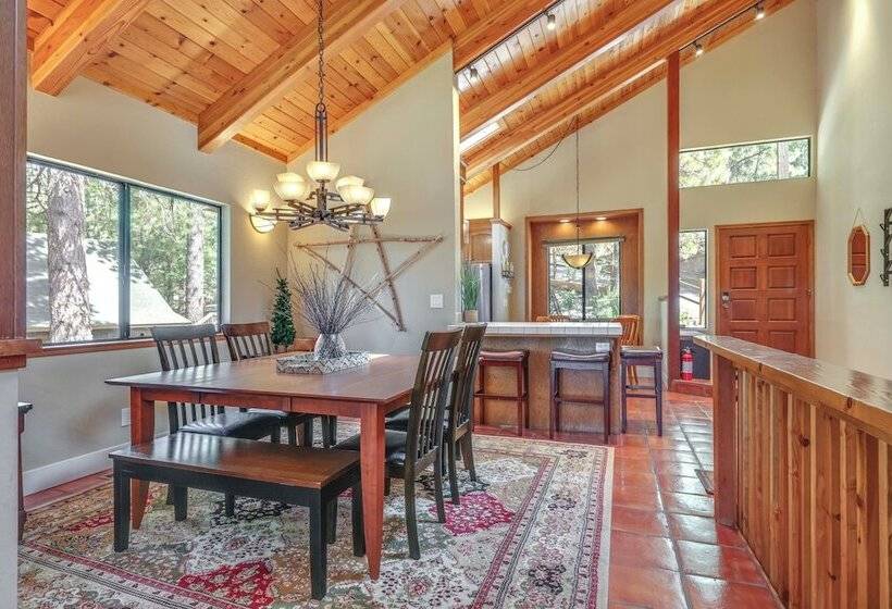 Deck & Views: Pet Friendly Starry Pines Cabin