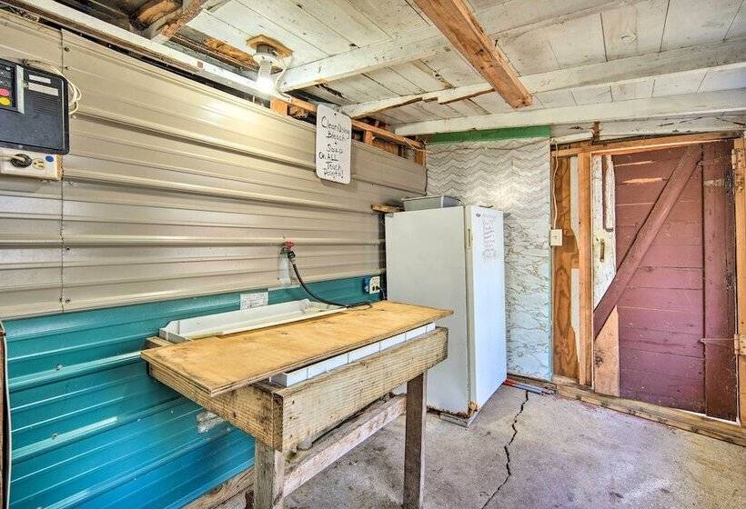 Stone Lake Cabin: Grill & Access To Fishing!