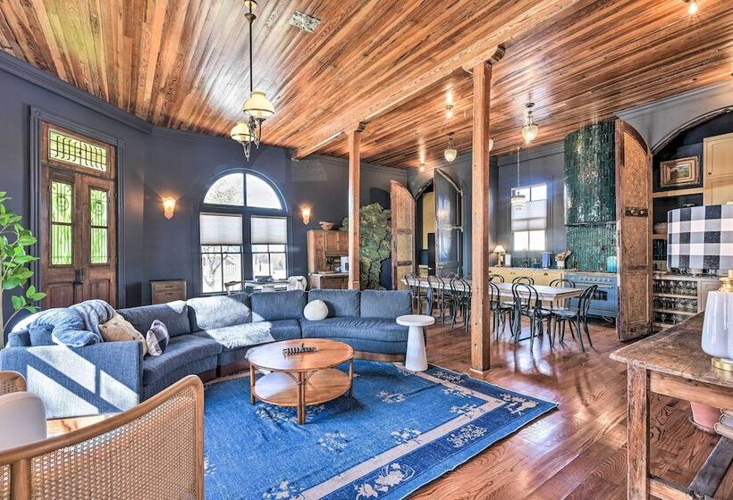 Stunning Historic Home < 4 Mi To Beaches!