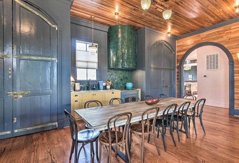 Stunning Historic Home < 4 Mi To Beaches!