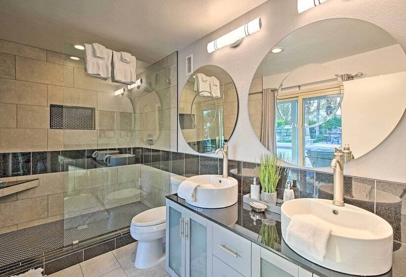 Pet Friendly Palm Springs Escape W/ Heated Pool!
