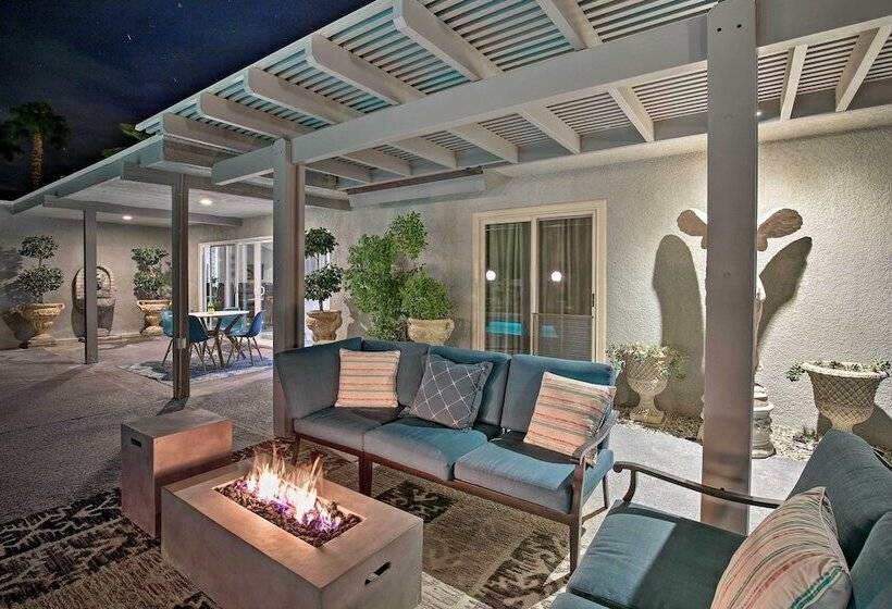 Pet Friendly Palm Springs Escape W/ Heated Pool!