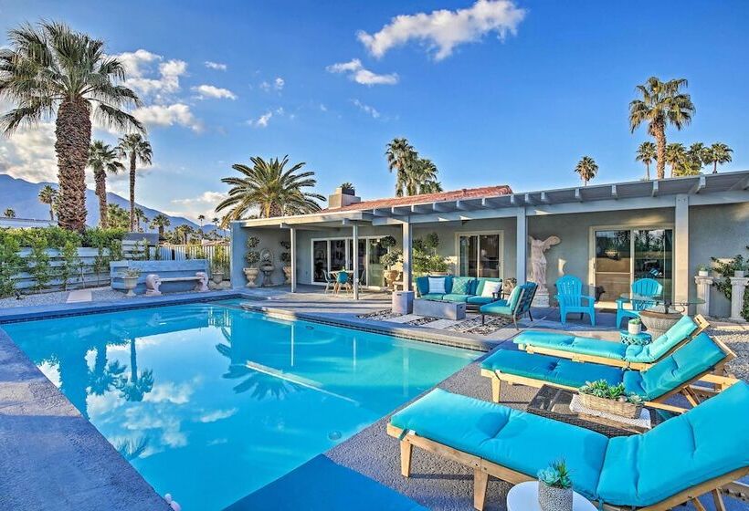 Pet Friendly Palm Springs Escape W/ Heated Pool!