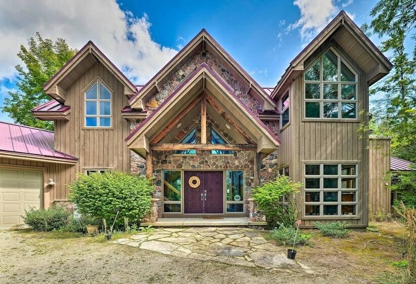 Stunning Sister Bay Home 4 Miles To Lake + Beach!