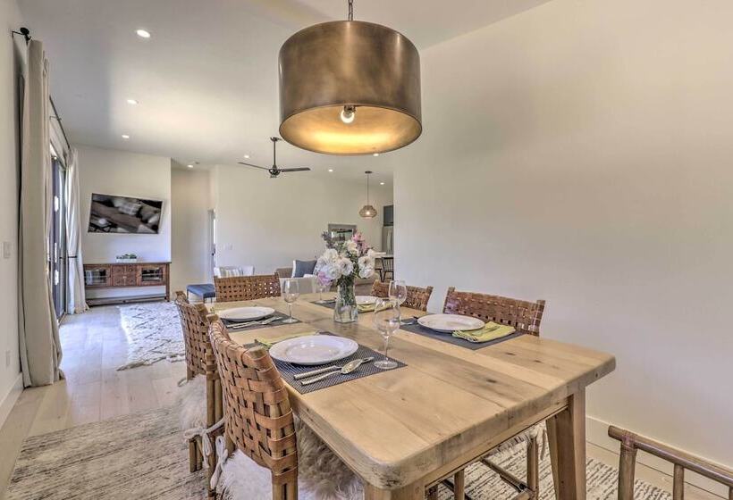 Stunning Wine Country Gem With Hot Tub + Patio!