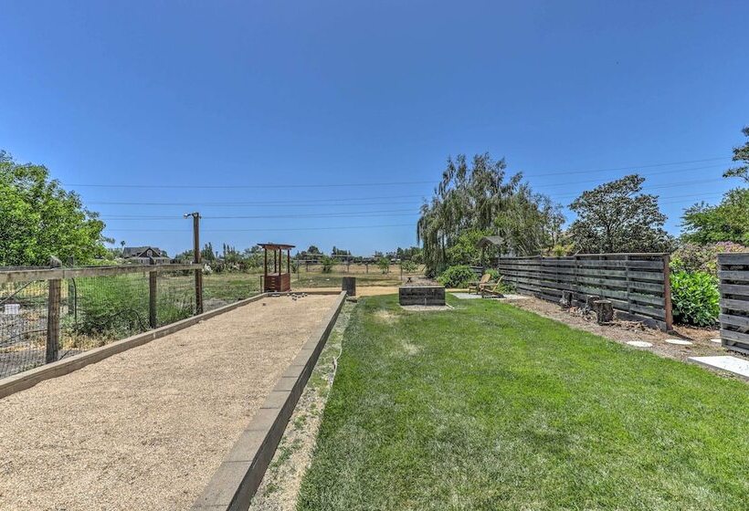 Stunning Wine Country Gem With Hot Tub + Patio!