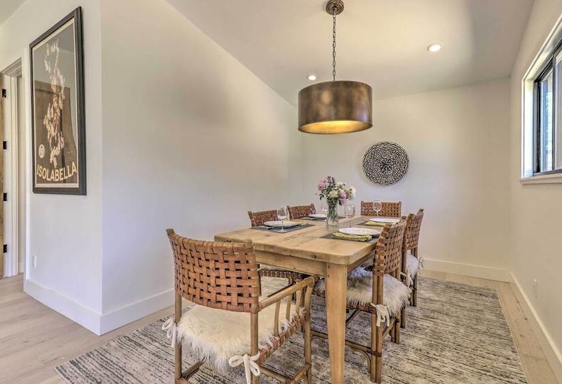 Stunning Wine Country Gem With Hot Tub + Patio!