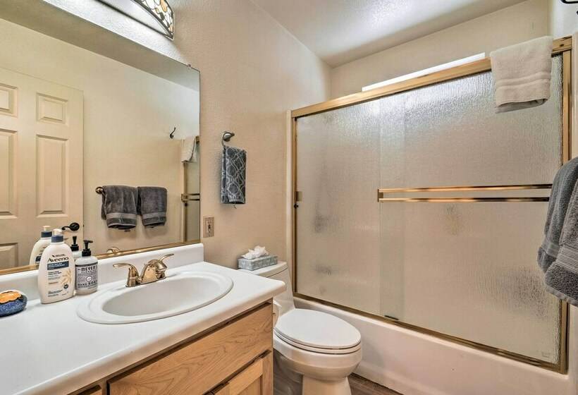 Stylish Cabin In Truckee   Swim, Ski, Hike!