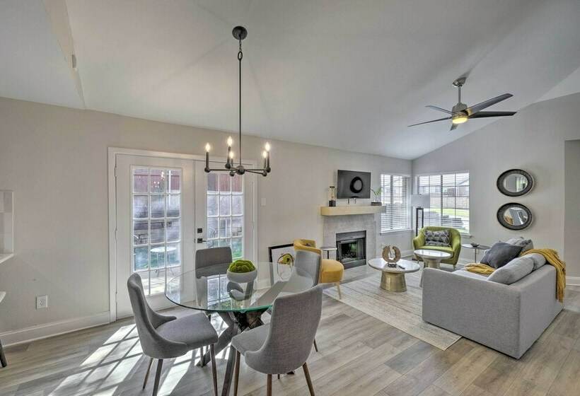 Stylish Lewisville Home Near Downtown Dallas!