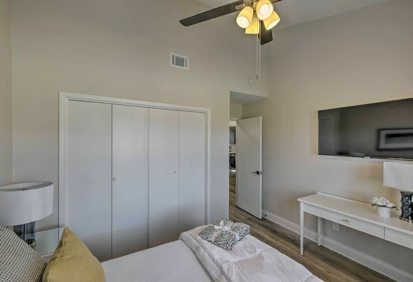 Stylish Lewisville Home Near Downtown Dallas!