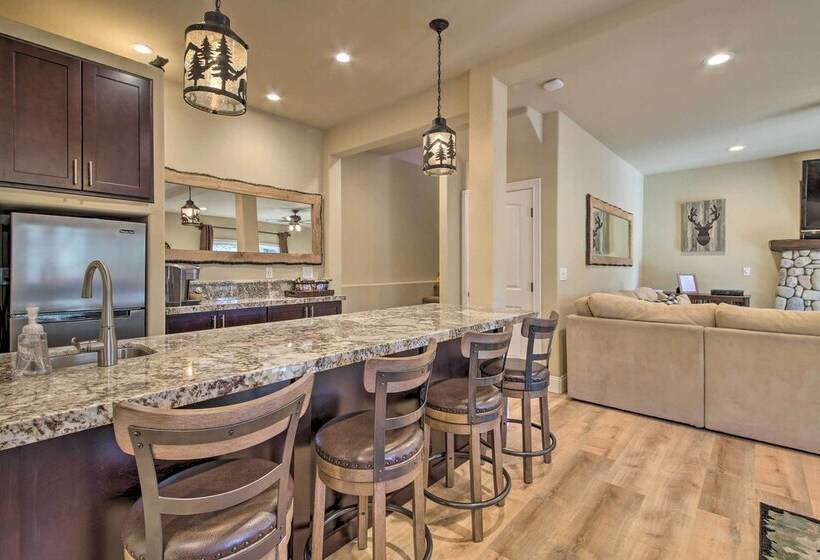 Sugar Bear Lodge W/ Game Room 5 Mi To Village!